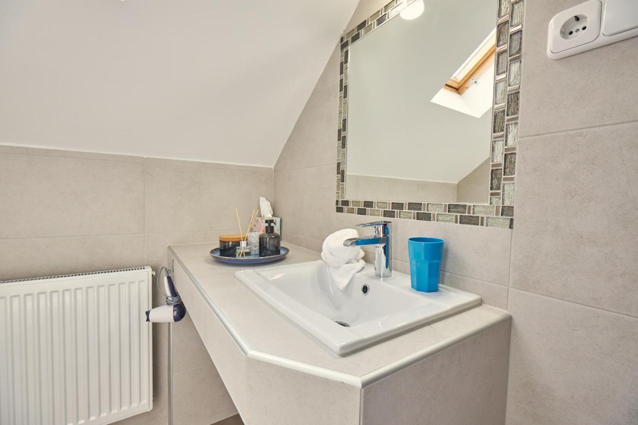 Amulett Studios Apartment Hajdúszoboszló Exteriör bild
