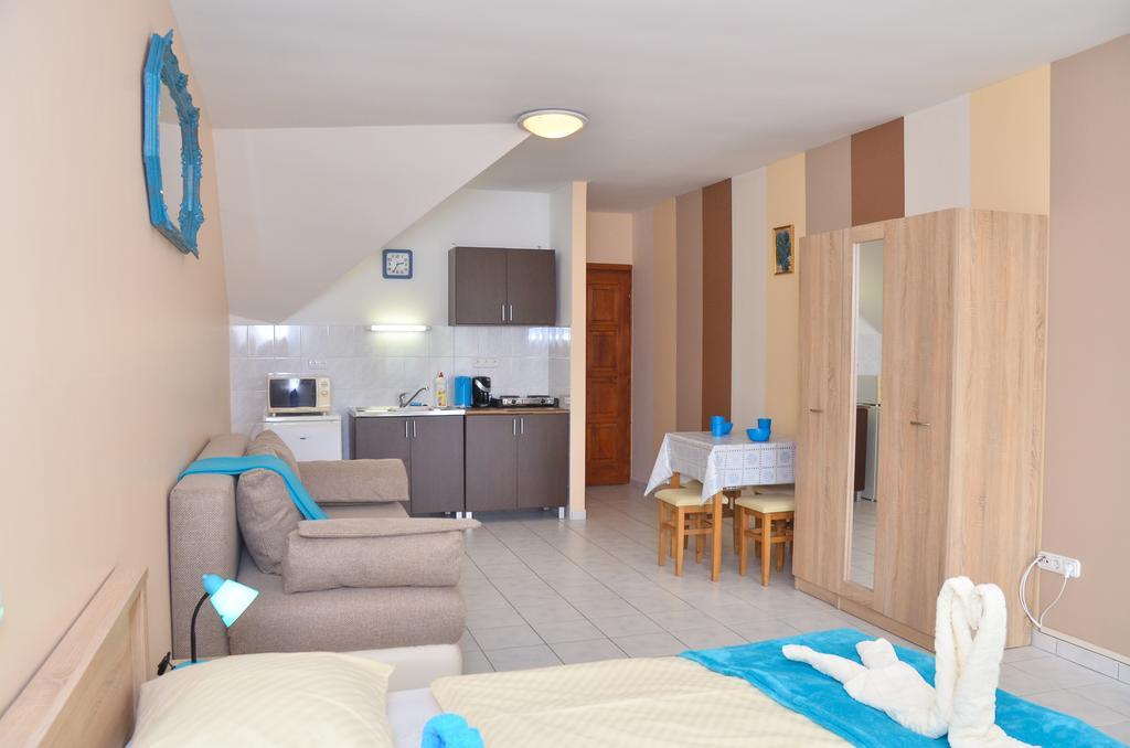 Amulett Studios Apartment Hajdúszoboszló Exteriör bild